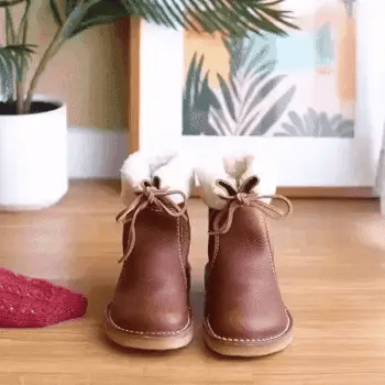 🔥Vremenski ograničena ponuda: 50% popusta! Ne propustite! ⏰Mekane, udobne i tople cipele od ovčje kože u retro stilu ✅ Zimska vunena podstava + ručno šivanje 👞 (Ugrađena potpora za svod stopala za lakše hodanje)