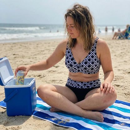 🌊 Magas derekú bikini, amely kiemeli az alakod – és a nyaralás minden percében magabiztossá tesz ☀️