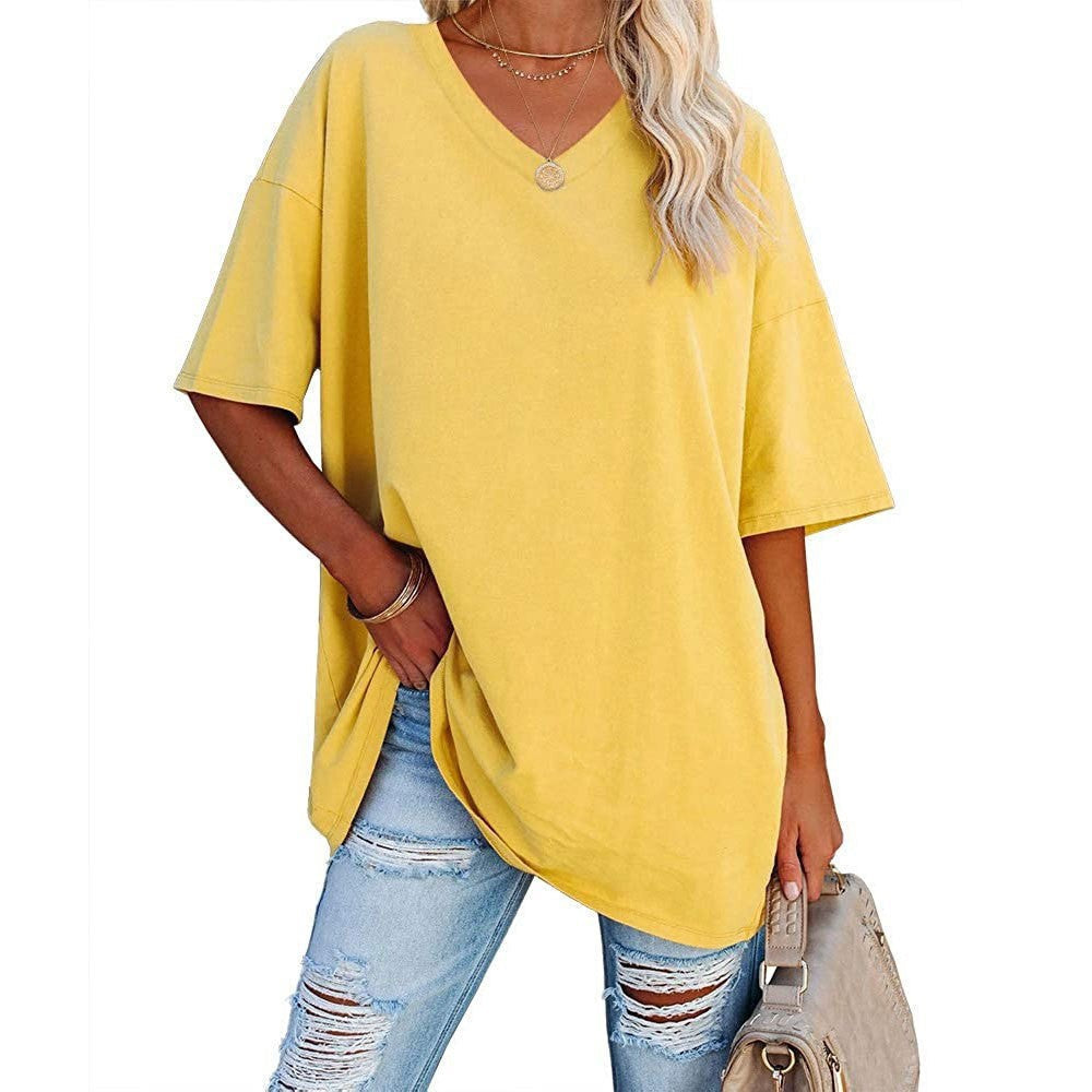 👚 V-nyakú póló, ami egész napos kényelmet ad – laza szabás, nőies vonalak, minden alkalomra tökéletes ☀️