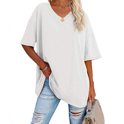 👚 V-nyakú póló, ami egész napos kényelmet ad – laza szabás, nőies vonalak, minden alkalomra tökéletes ☀️